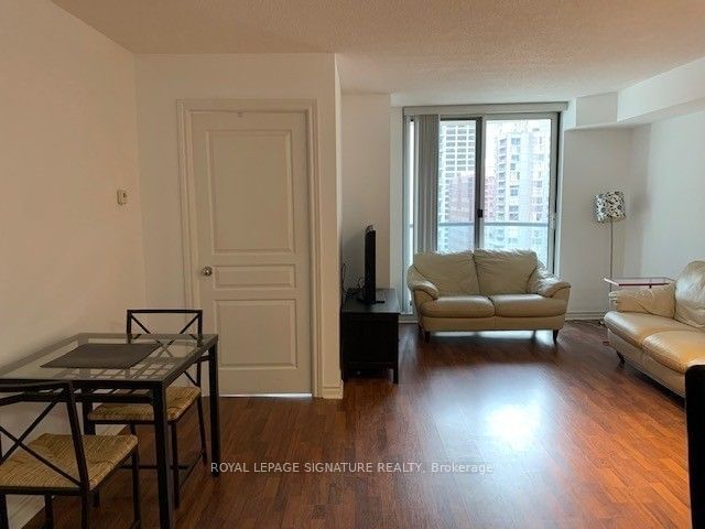 801 Bay St, unit 1602 for rent