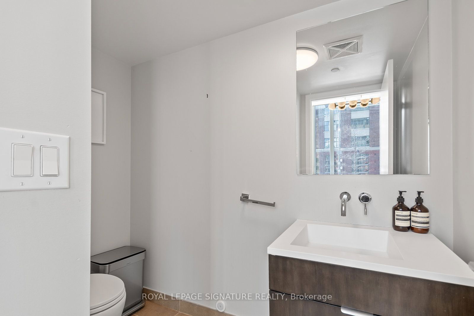 508 Wellington St, unit TH1 for rent