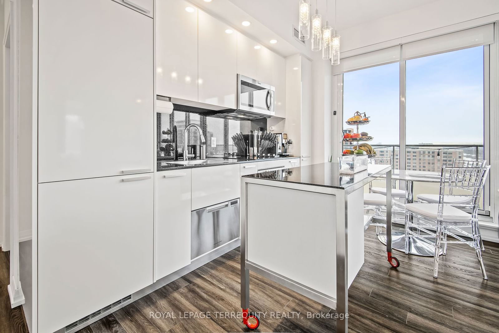 75 Canterbury Pl, unit 1702 for sale