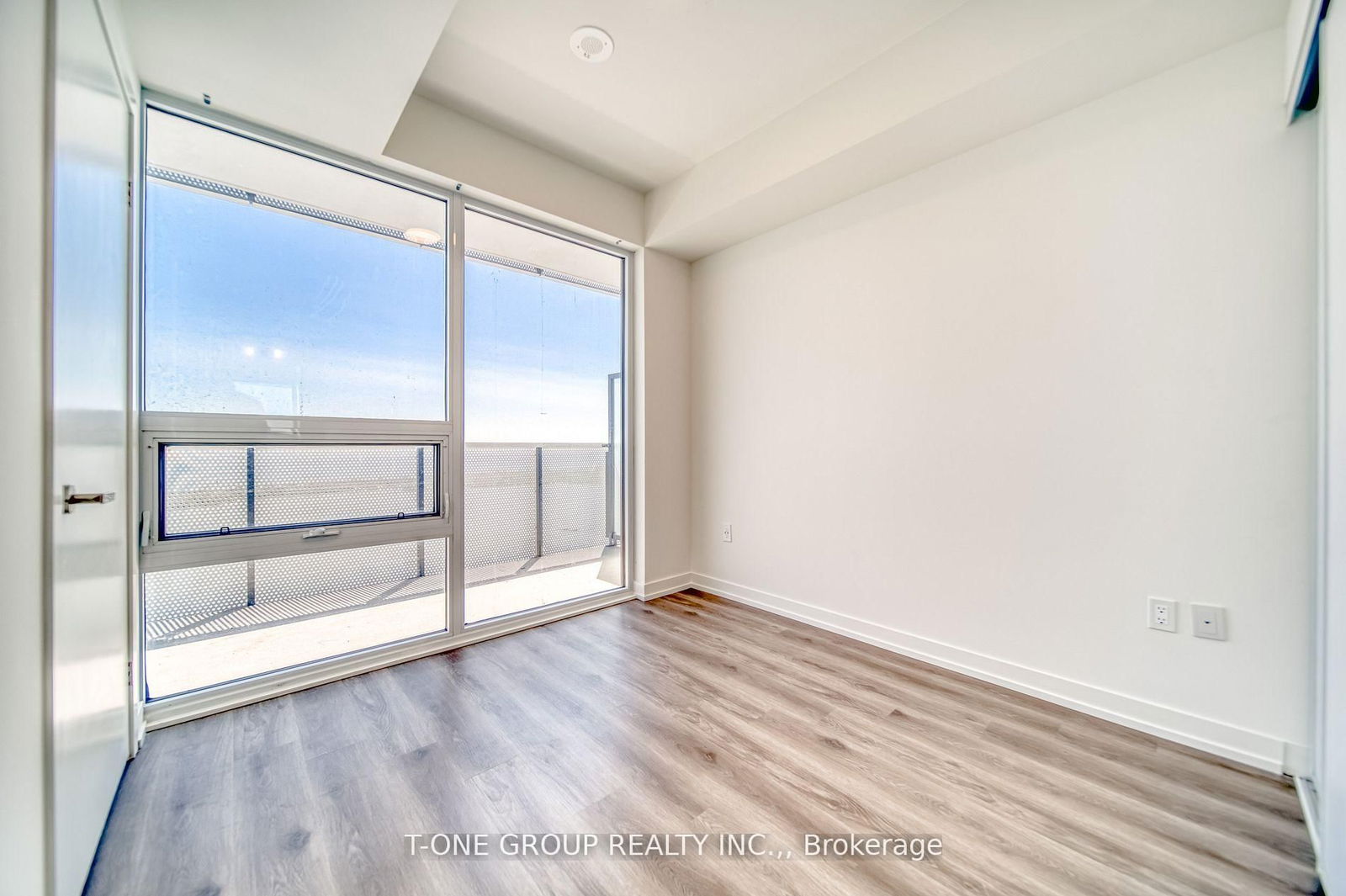 138 Downes St, unit 6807 for rent