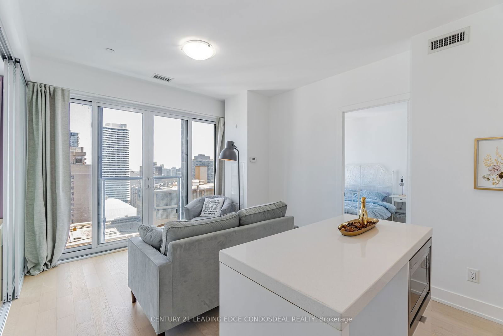 7 Grenville St, unit 2707 for sale