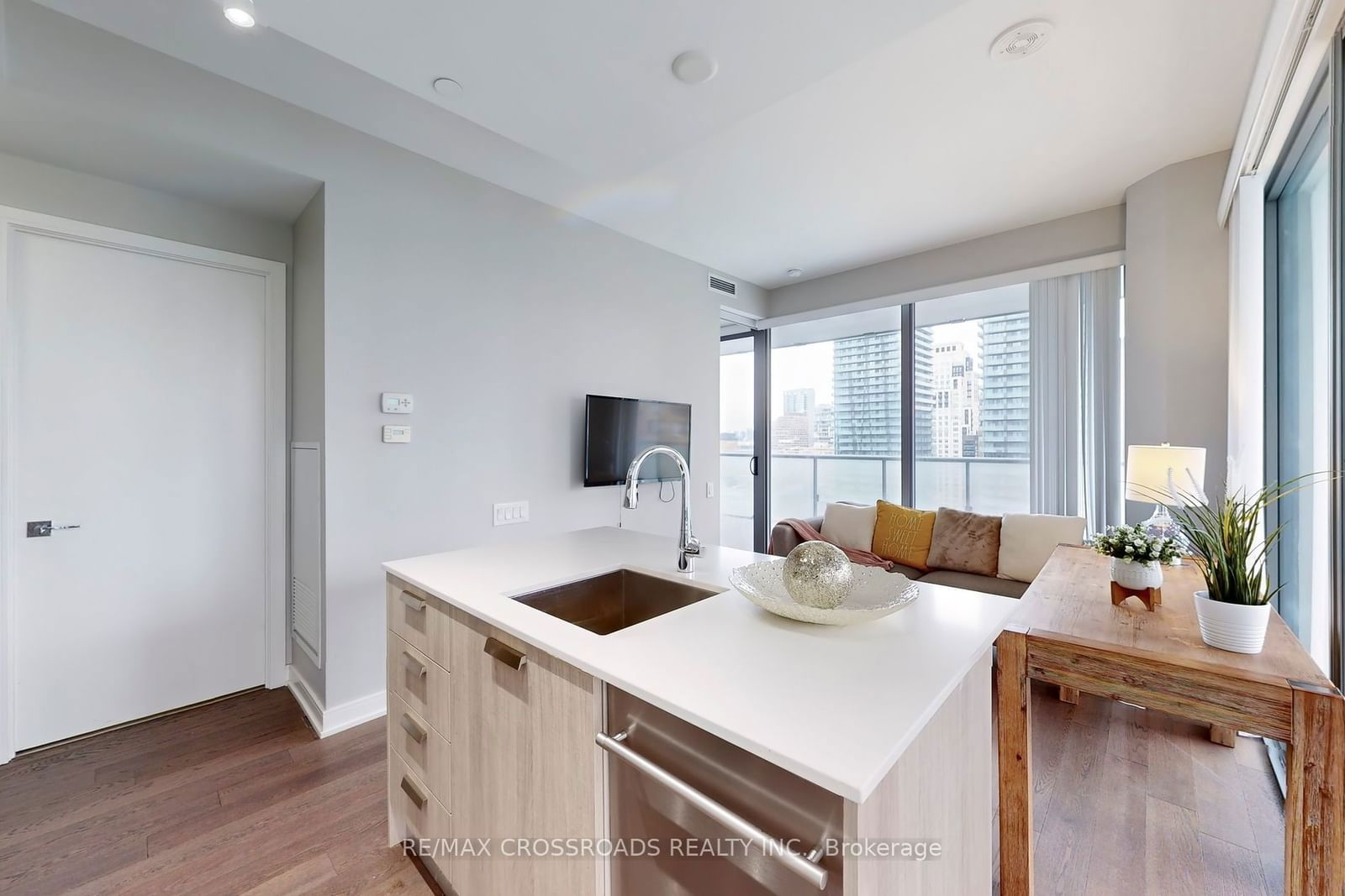 57 St  Joseph St, unit 1910 for sale