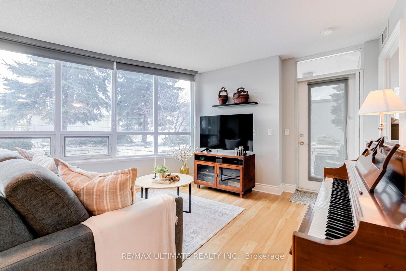 25 Greenview Ave, unit 319 for sale