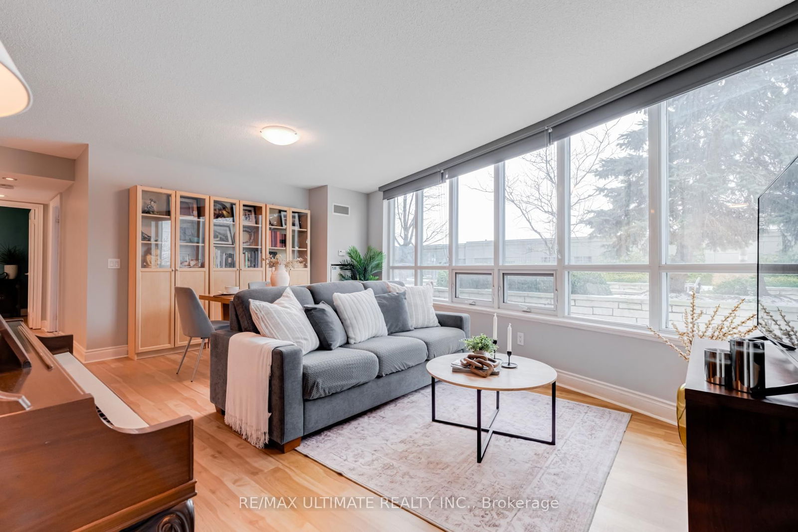 25 Greenview Ave, unit 319 for sale