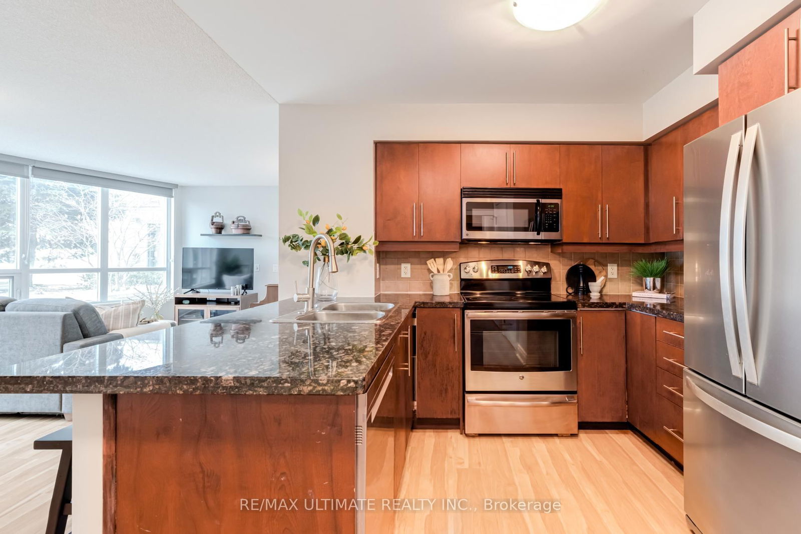 25 Greenview Ave, unit 319 for sale