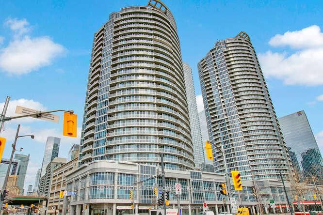 218 Queens Quay W, unit 2611 for rent