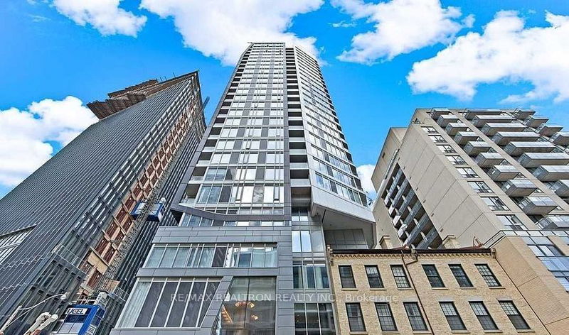 68 Shuter St, unit 510 for sale