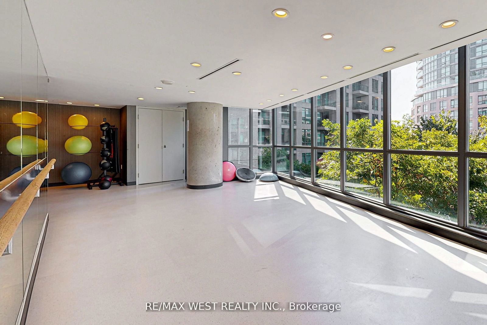 209 Fort York Blvd, unit 355 for sale