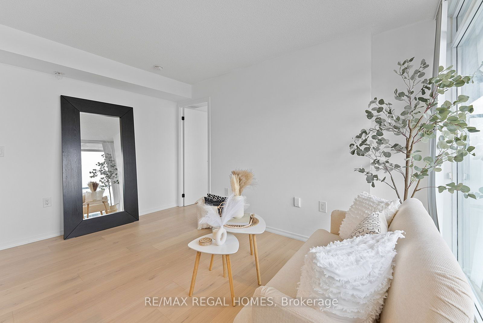 36 Lisgar St, unit 1201E for sale