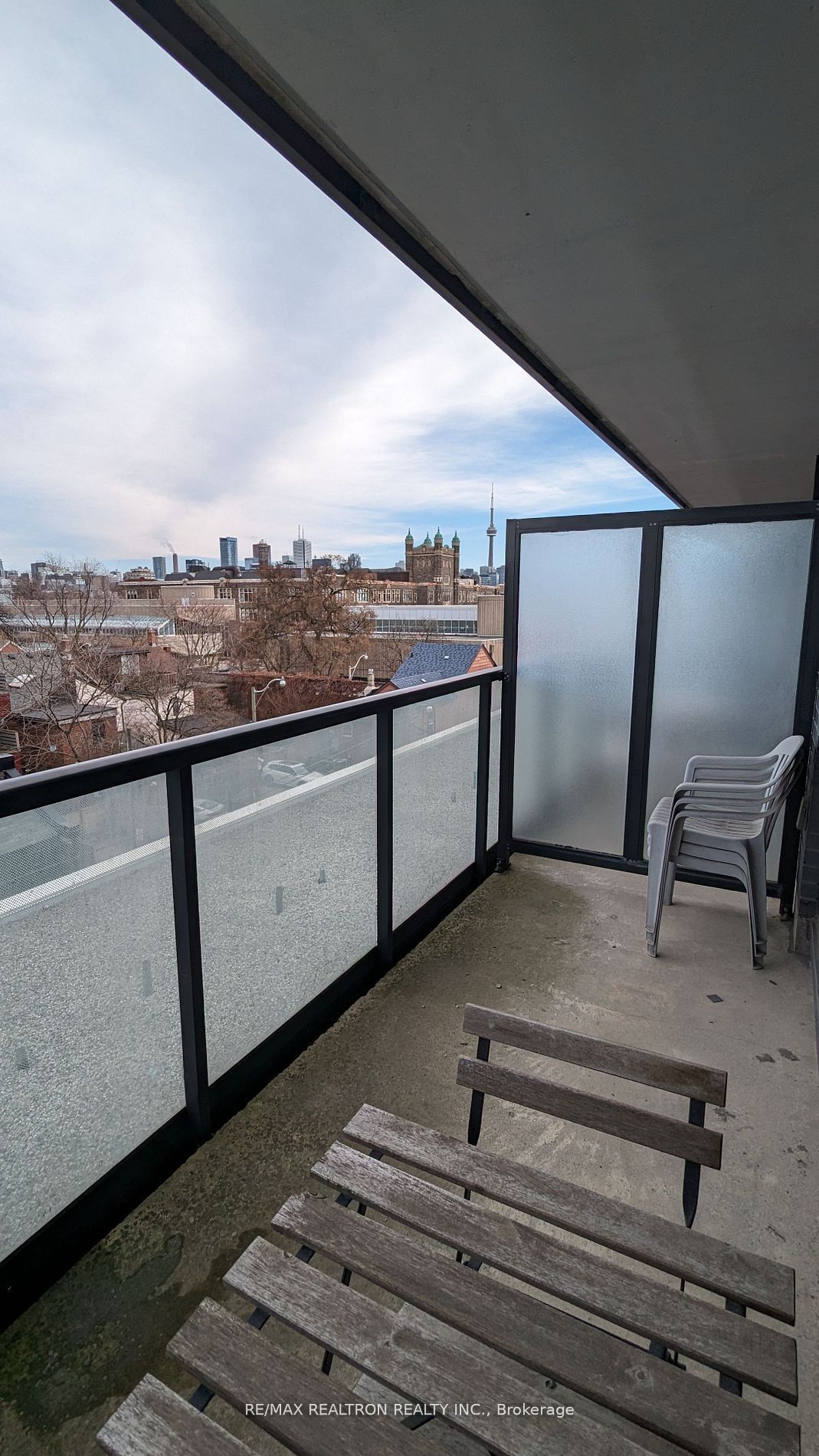 783 Bathurst St, unit 407 for rent