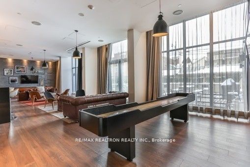 783 Bathurst St, unit 407 for rent