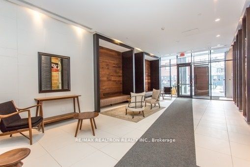 783 Bathurst St, unit 407 for rent