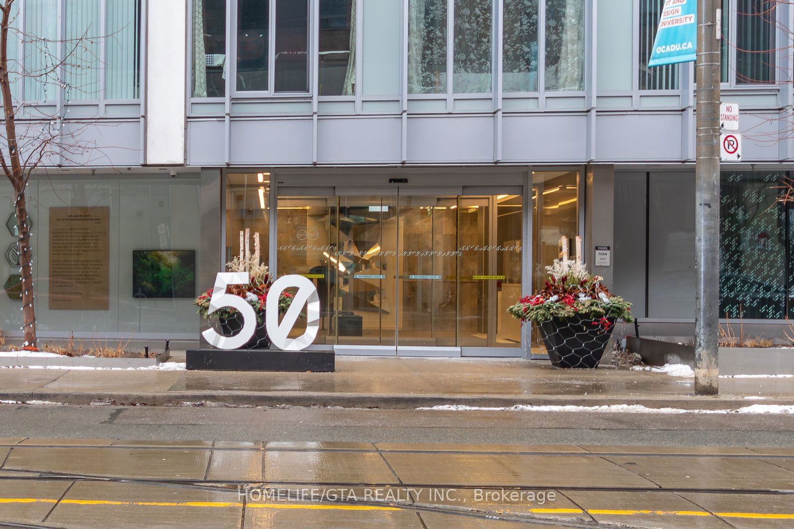 50 Mccaul St, unit 1014 for rent