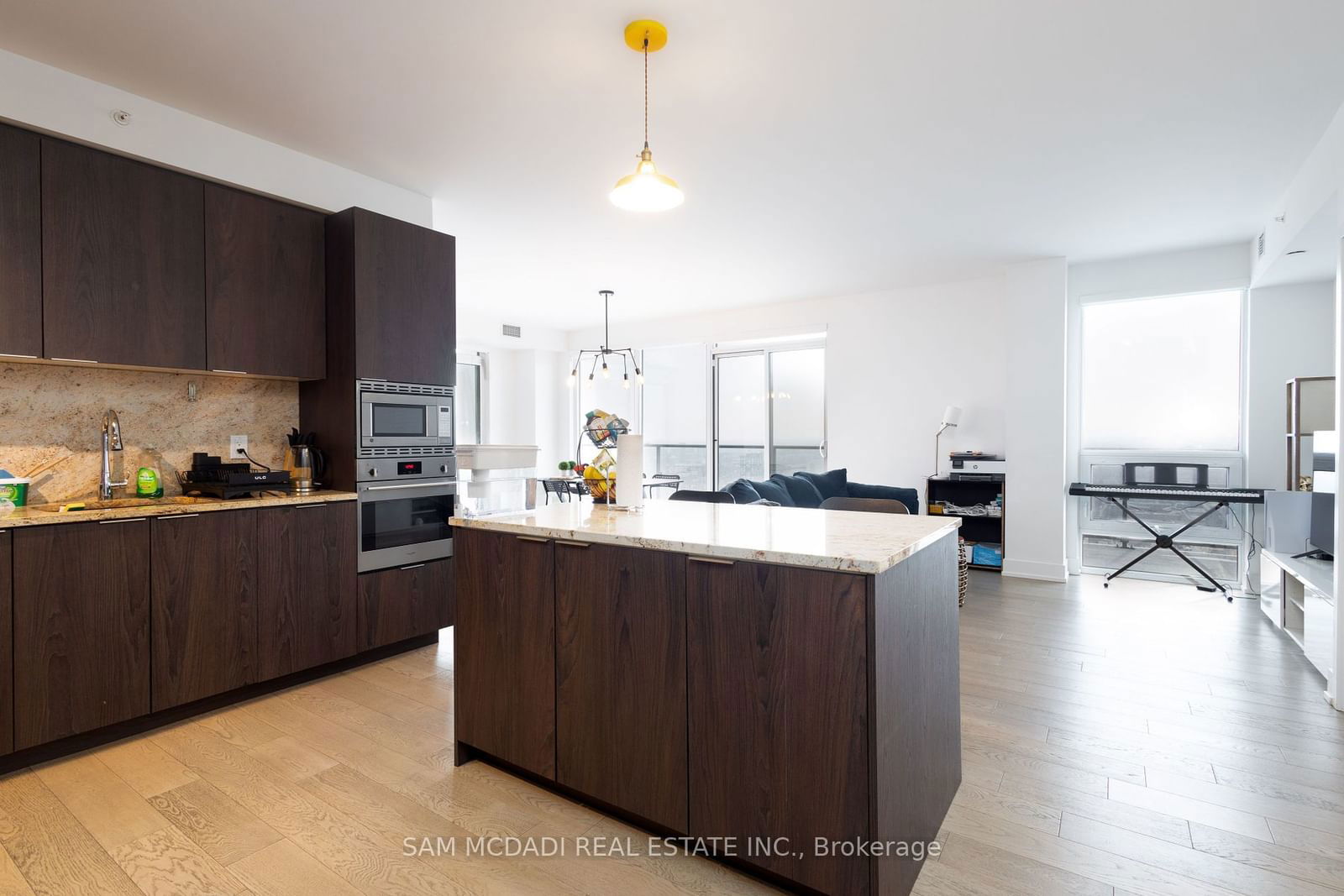 955 Bay St, unit 3903 for sale