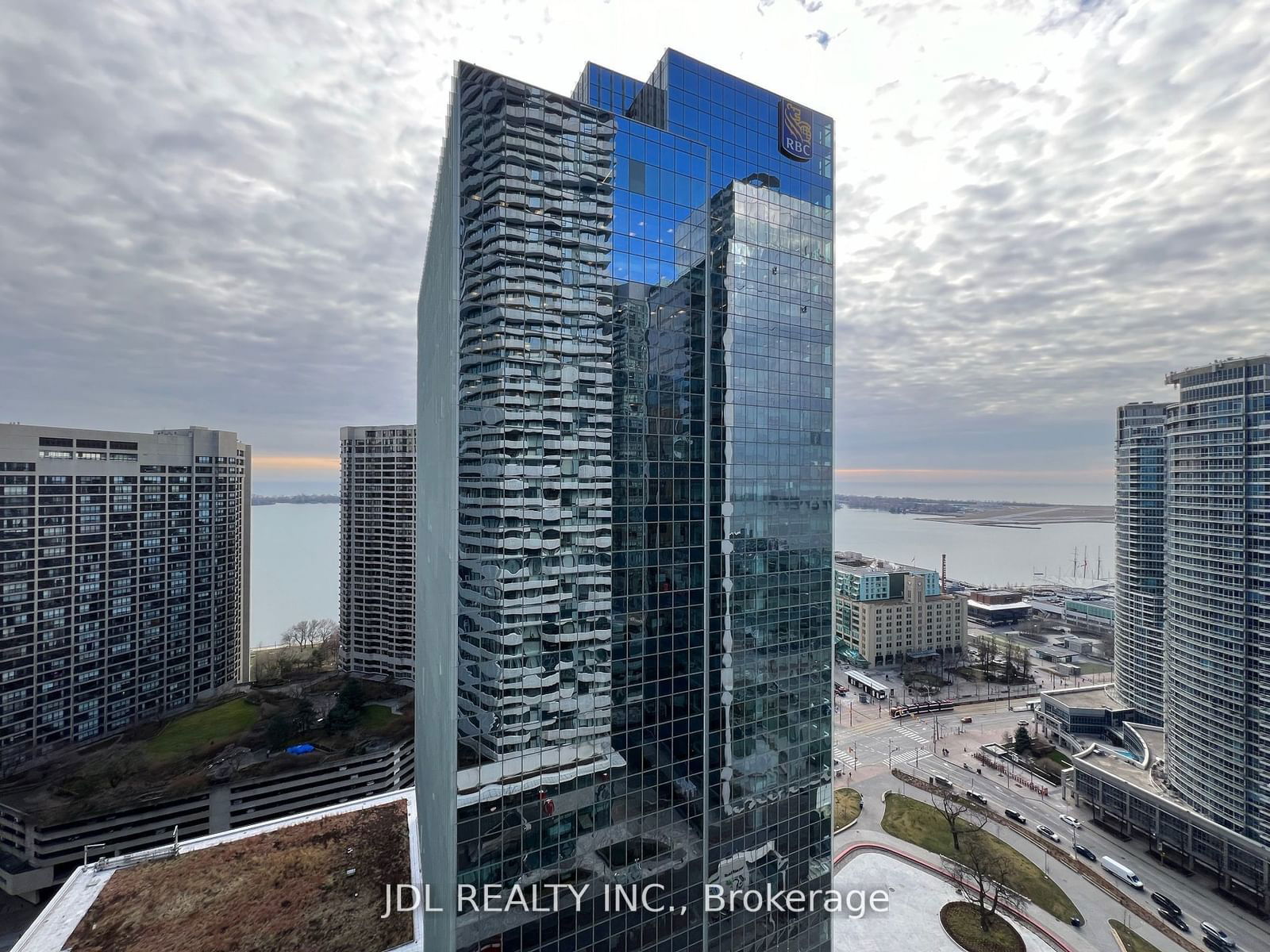 88 Harbour St, unit 3010 for rent