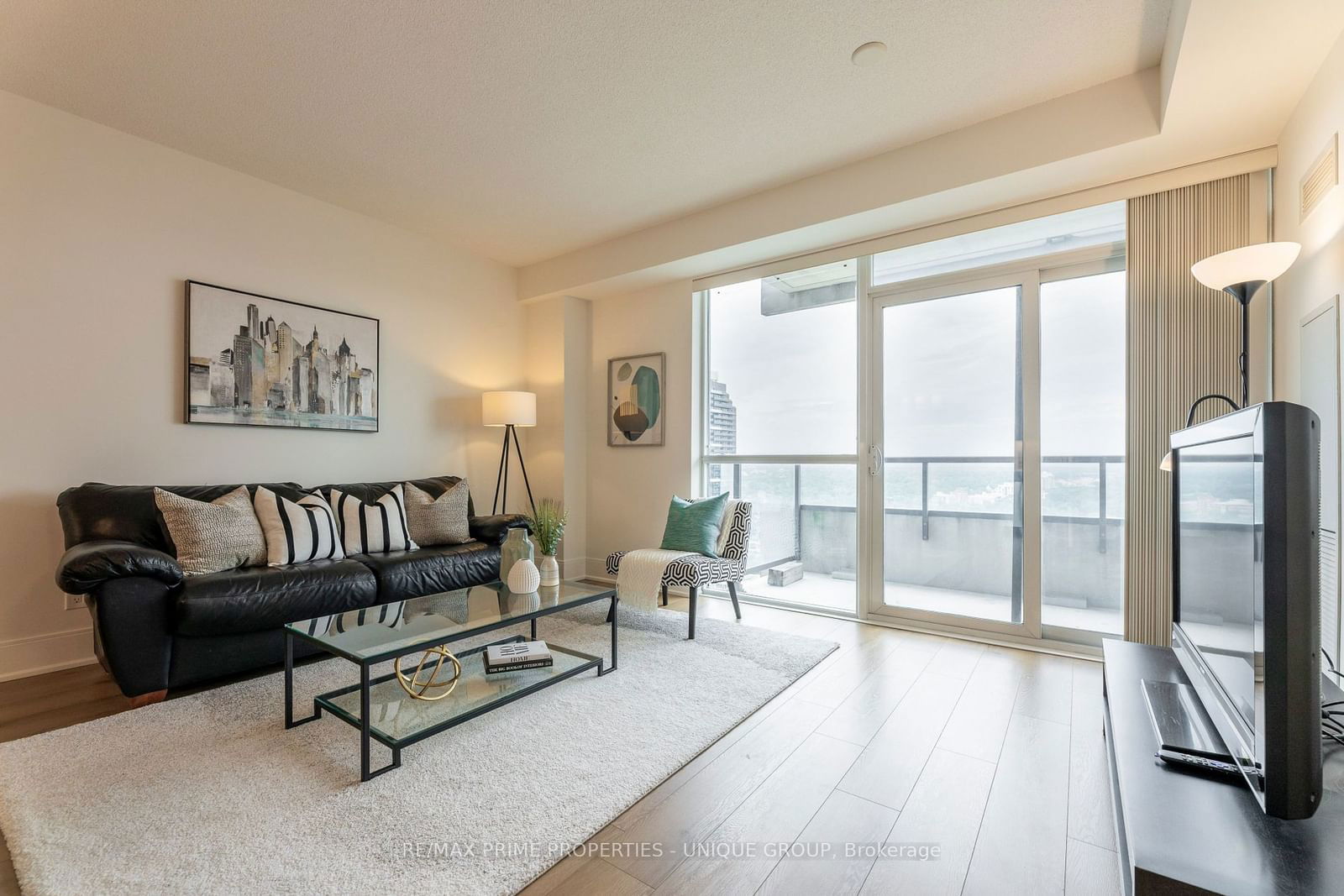 25 Broadway Ave, unit 2003 for sale