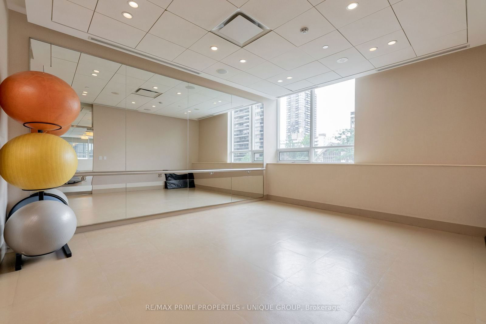 25 Broadway Ave, unit 2003 for sale