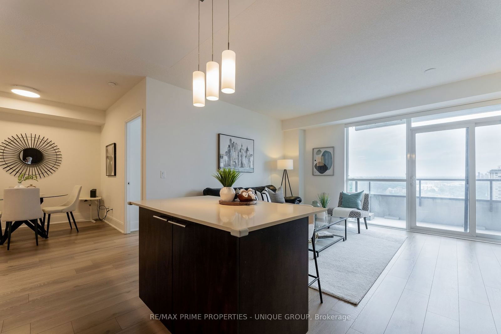 25 Broadway Ave, unit 2003 for sale