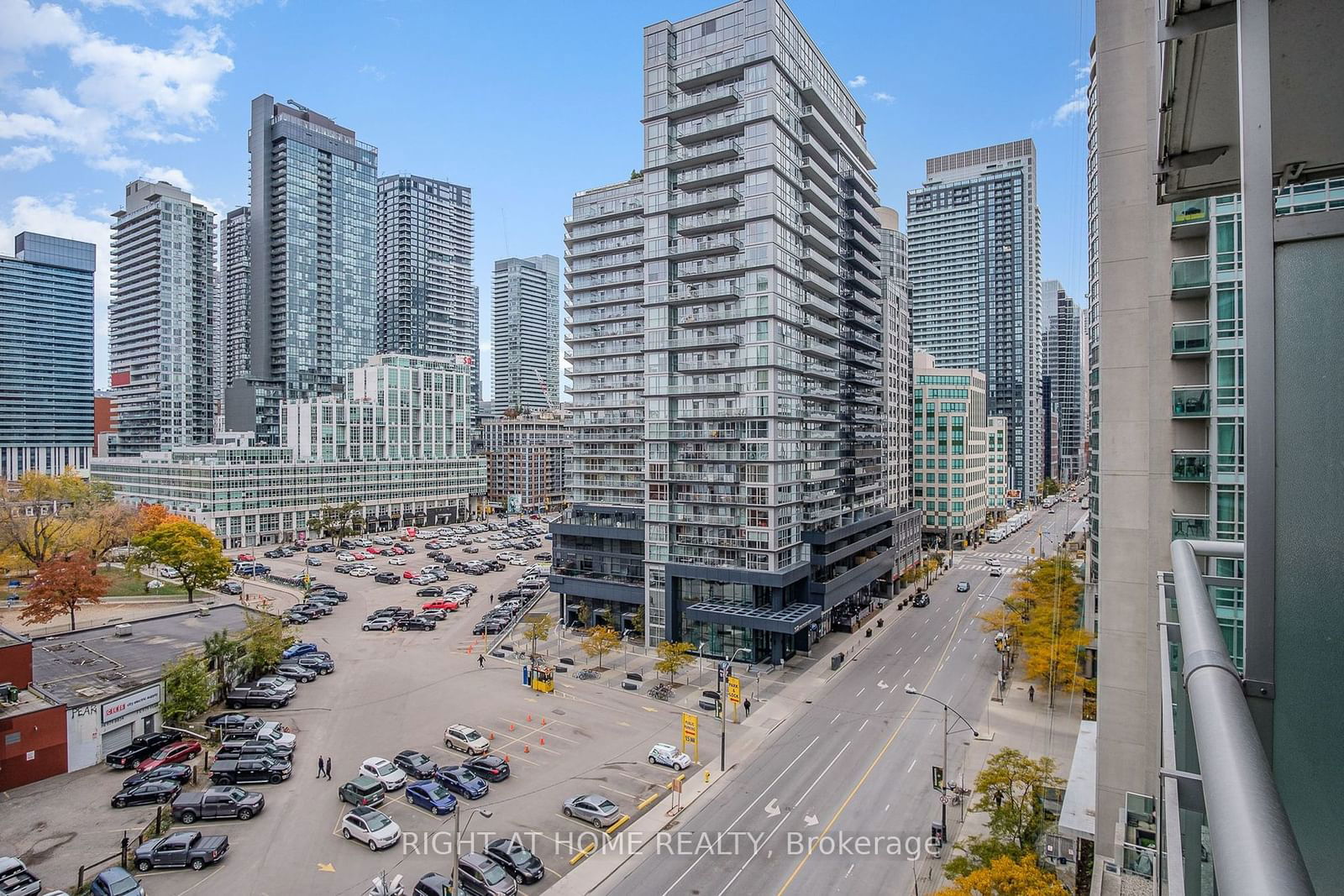 397 Front St W, unit 1107 for rent