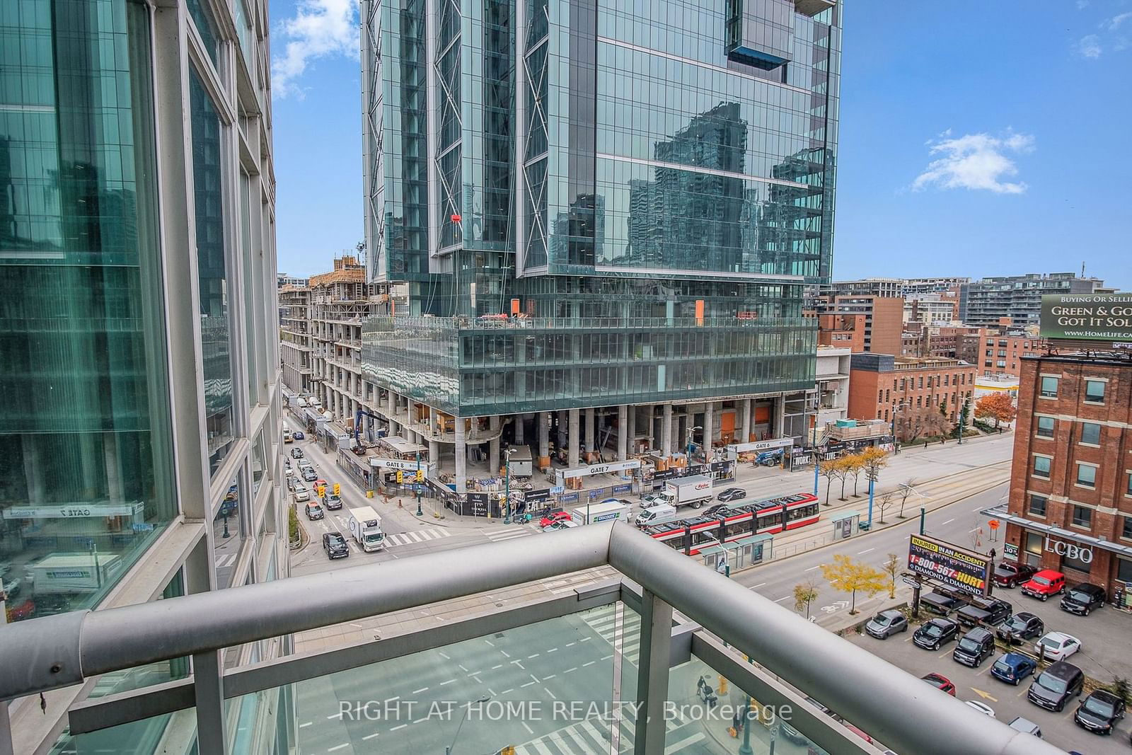 397 Front St W, unit 1107 for rent