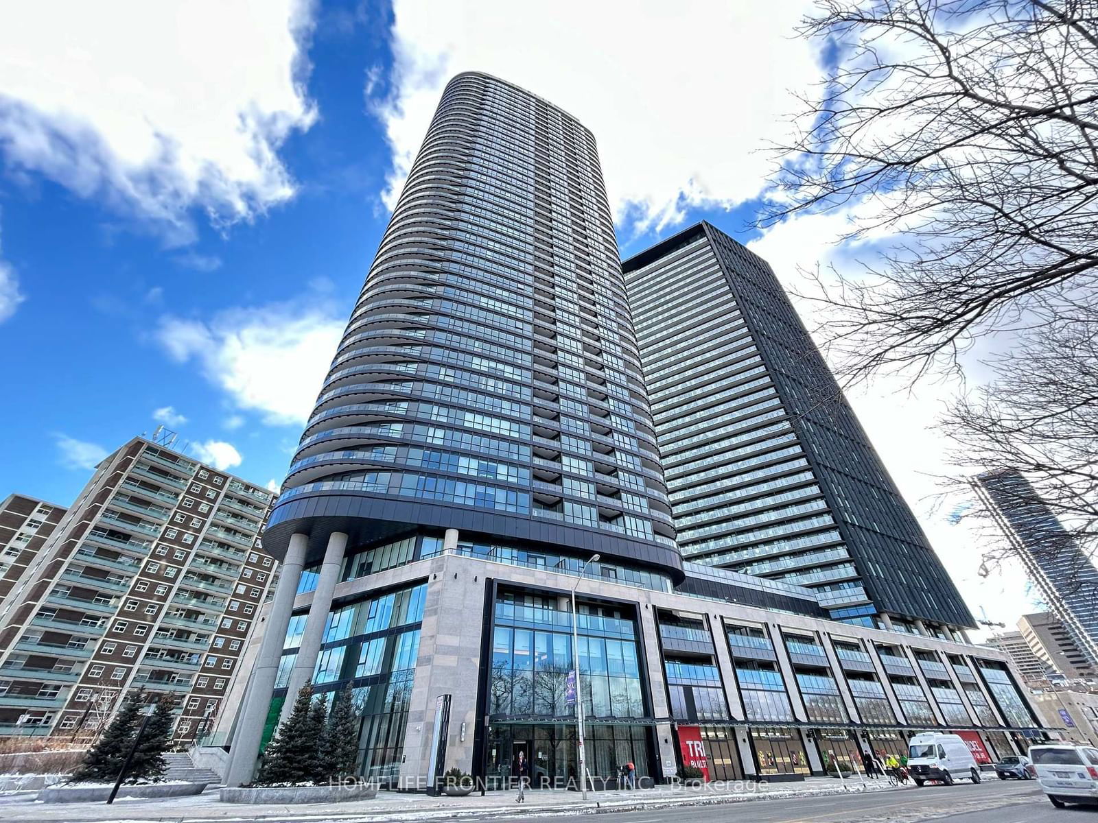 585 Bloor St E, unit 2219 for sale