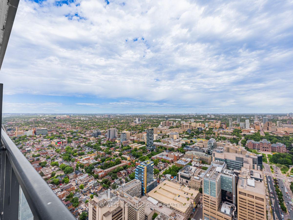 The Residences of 488 University Avenue, Downtown, Toronto