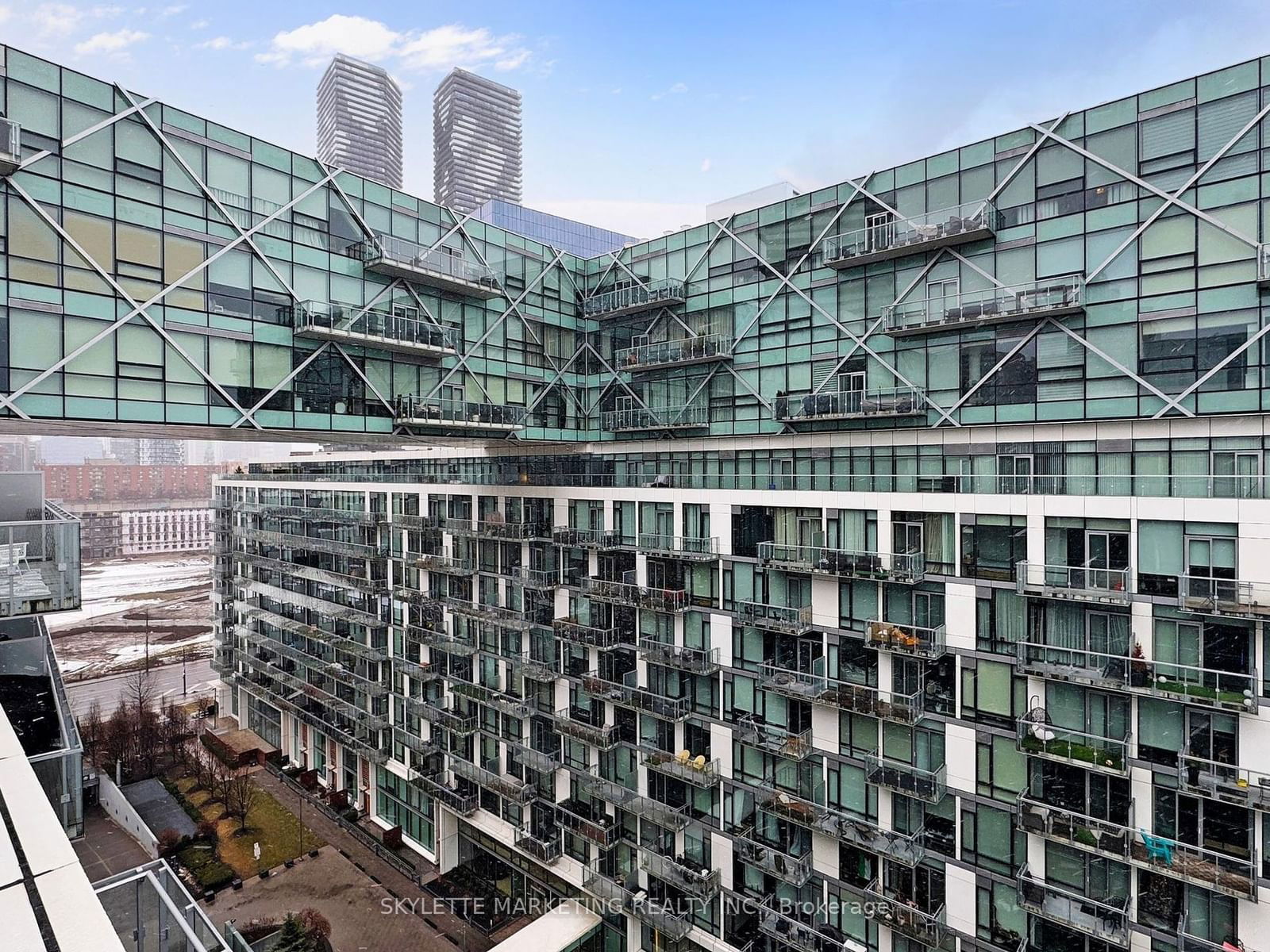 39 Queens Quay E, unit 1113 for sale