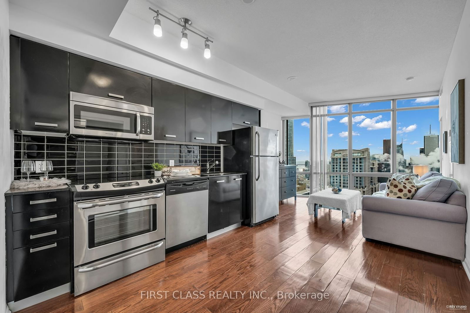 832 Bay St, unit 4609 for sale