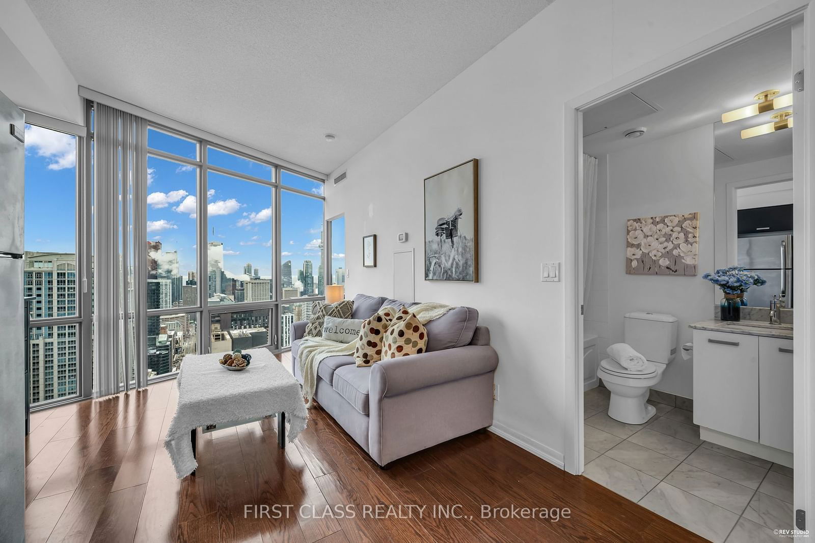 832 Bay St, unit 4609 for sale