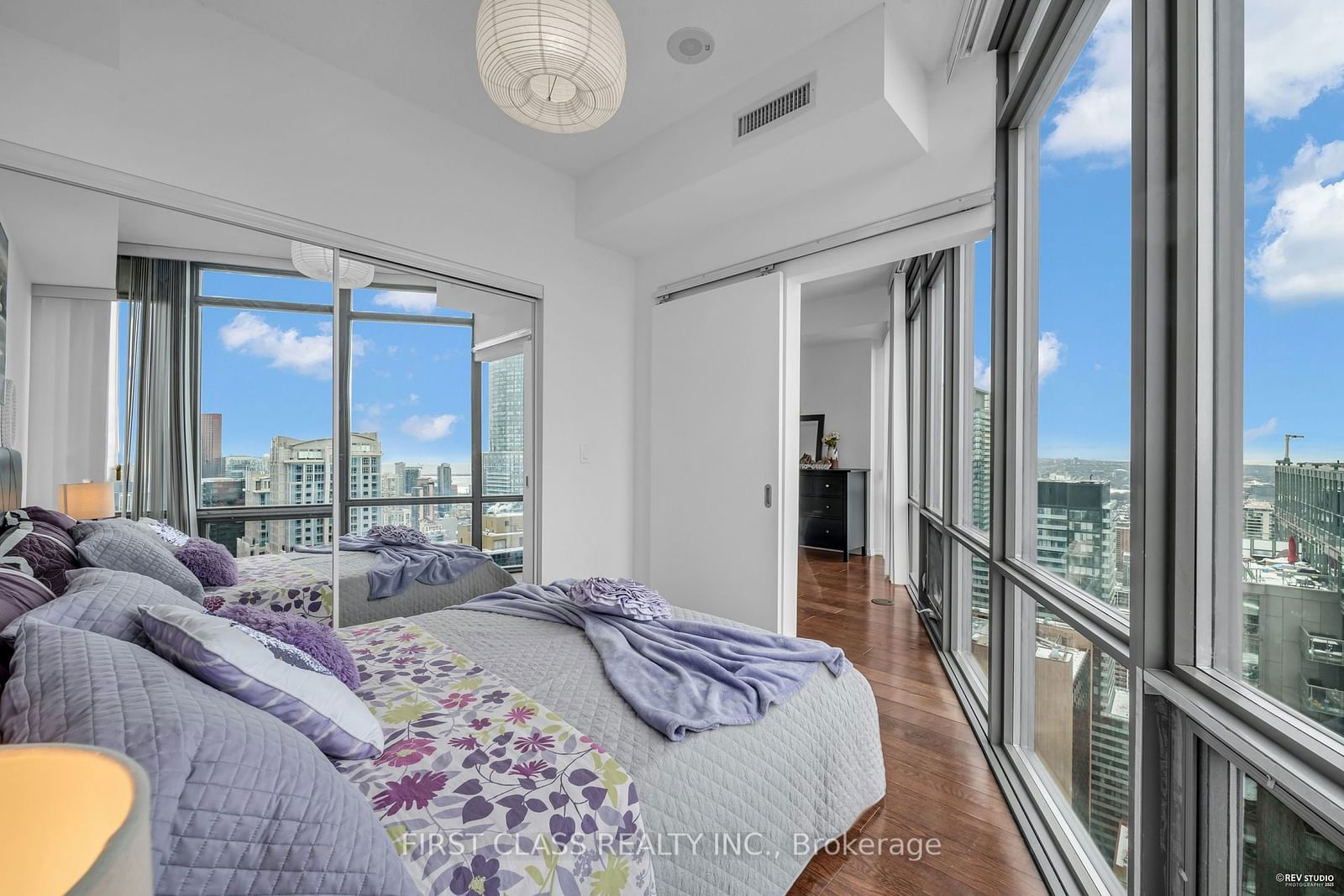 832 Bay St, unit 4609 for sale