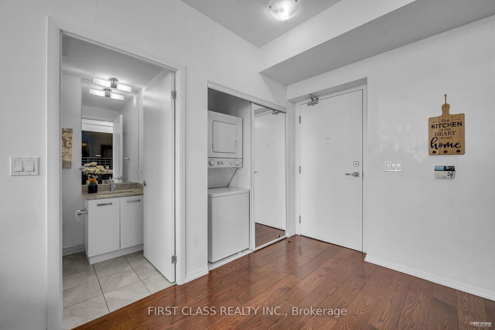 832 Bay St, unit 4609 for sale