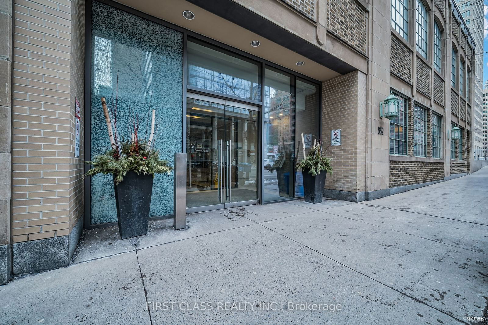 832 Bay St, unit 4609 for sale