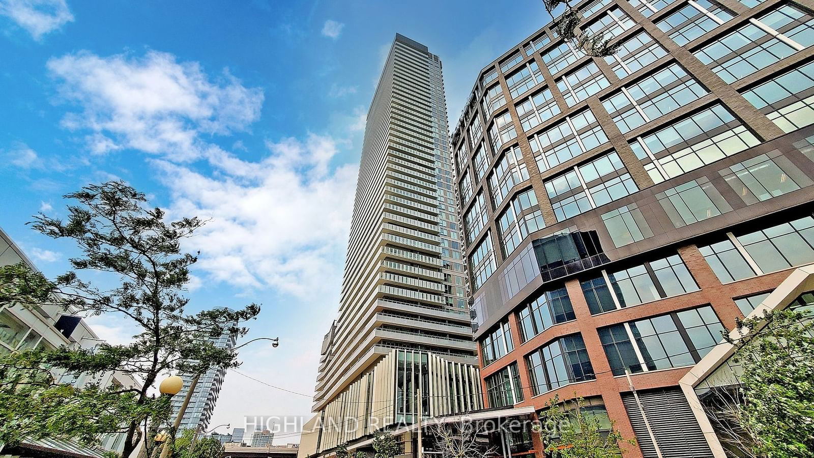 15 Lower Jarvis St, unit 811 for sale