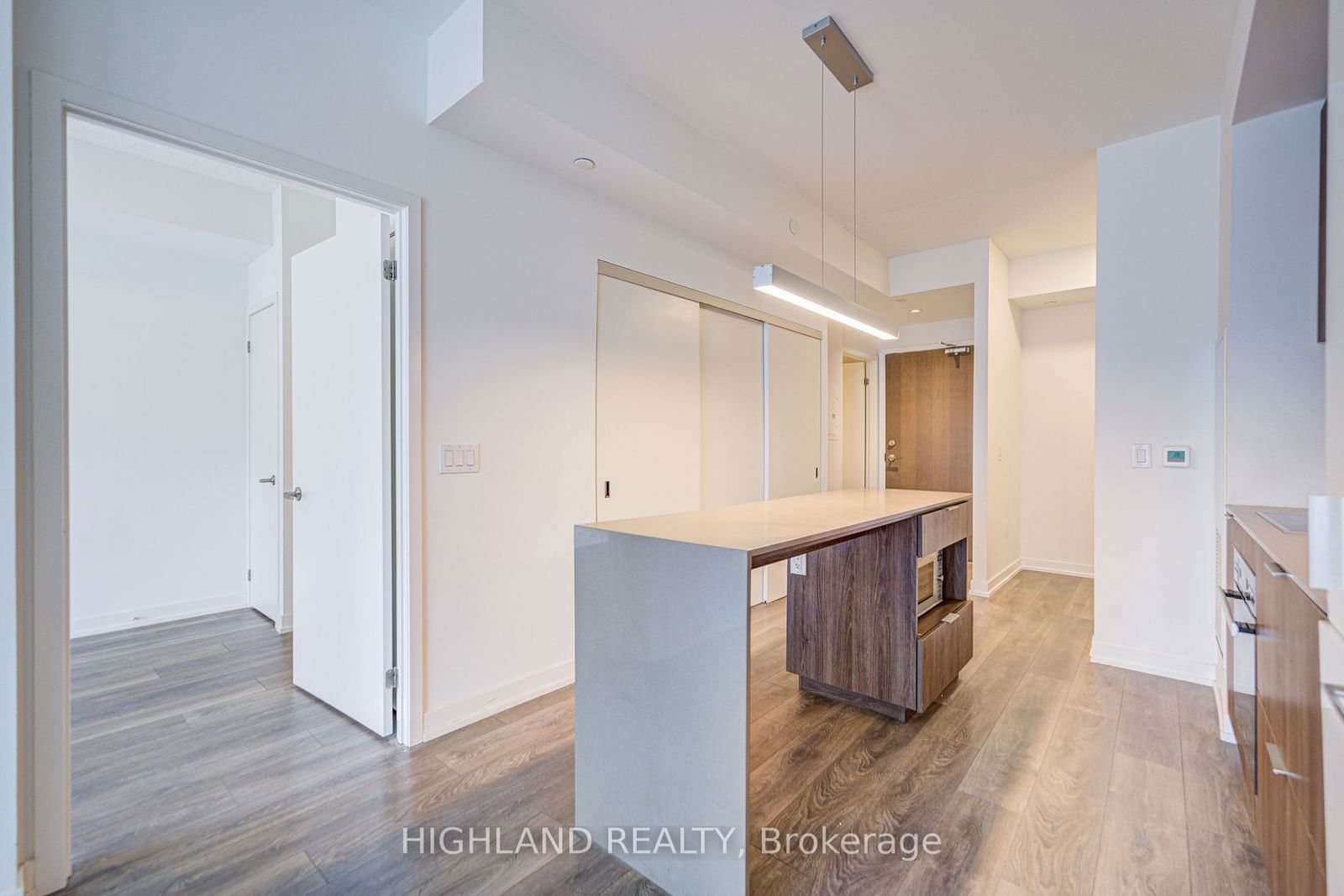 15 Lower Jarvis St, unit 811 for sale