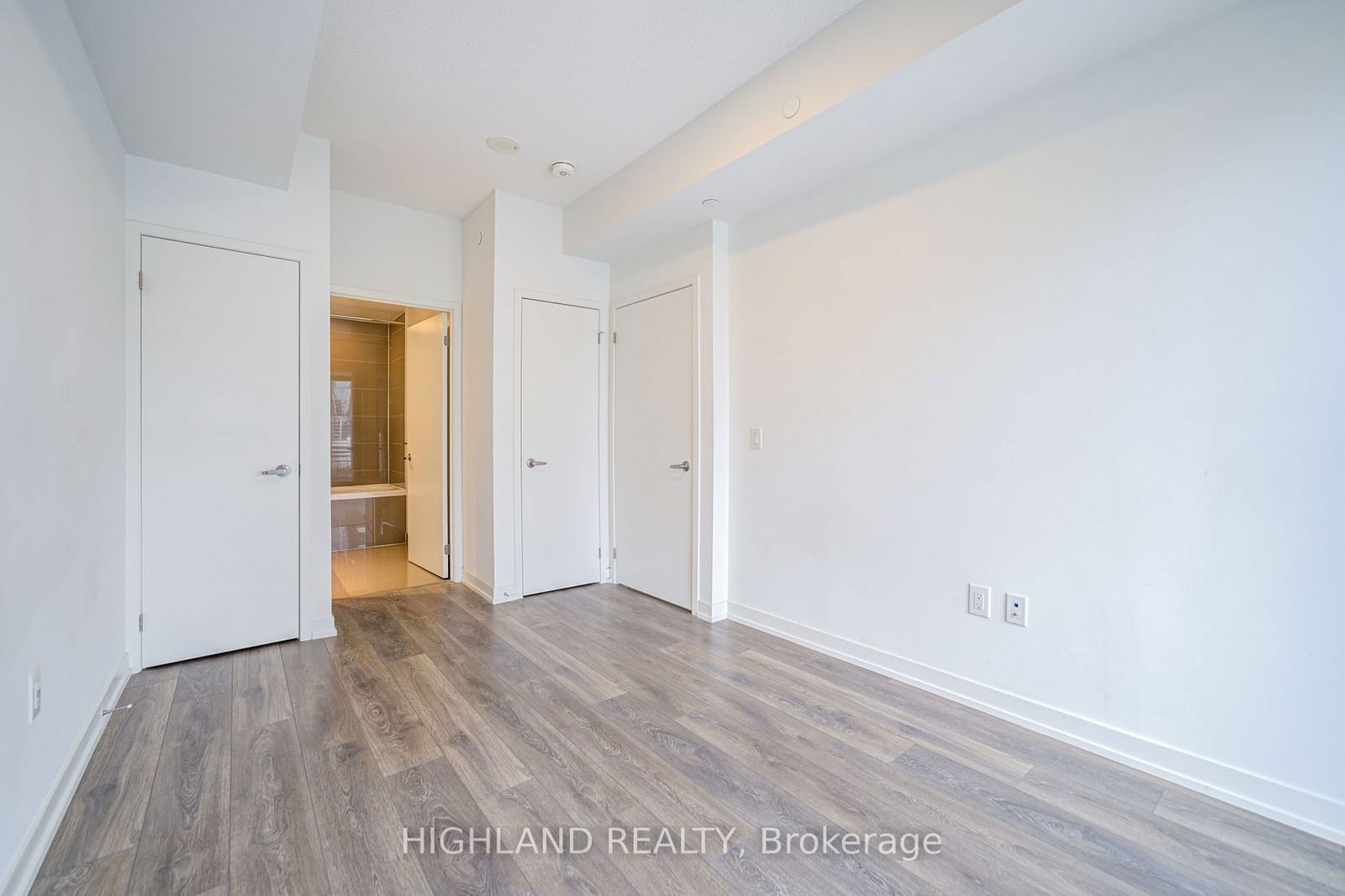 15 Lower Jarvis St, unit 811 for sale