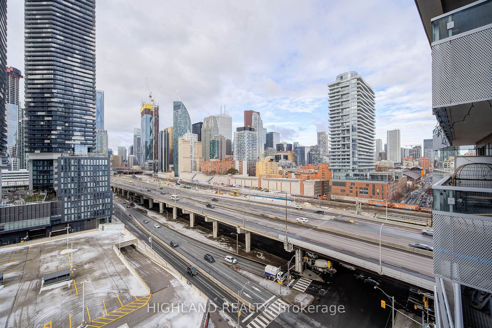 15 Lower Jarvis St, unit 811 for sale