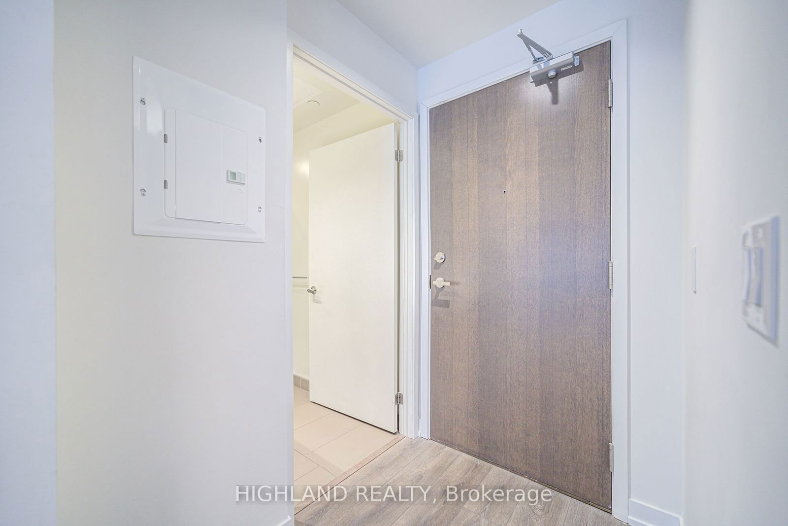 15 Lower Jarvis St, unit 811 for sale