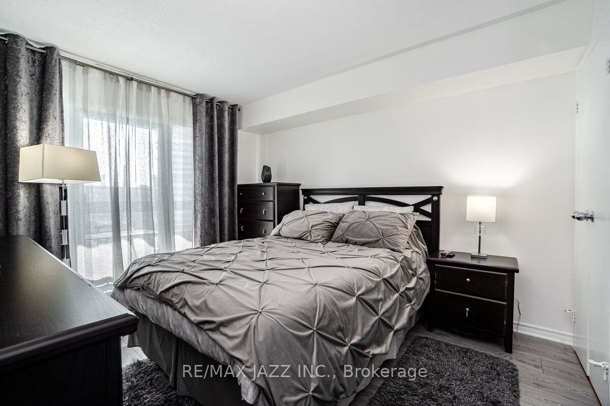 10 Queens Quay W, unit 803 for sale