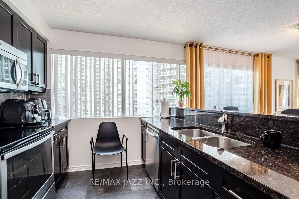 10 Queens Quay W, unit 803 for sale