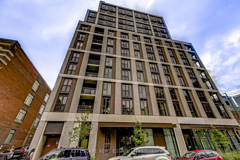 123 Portland St, unit 610 for rent