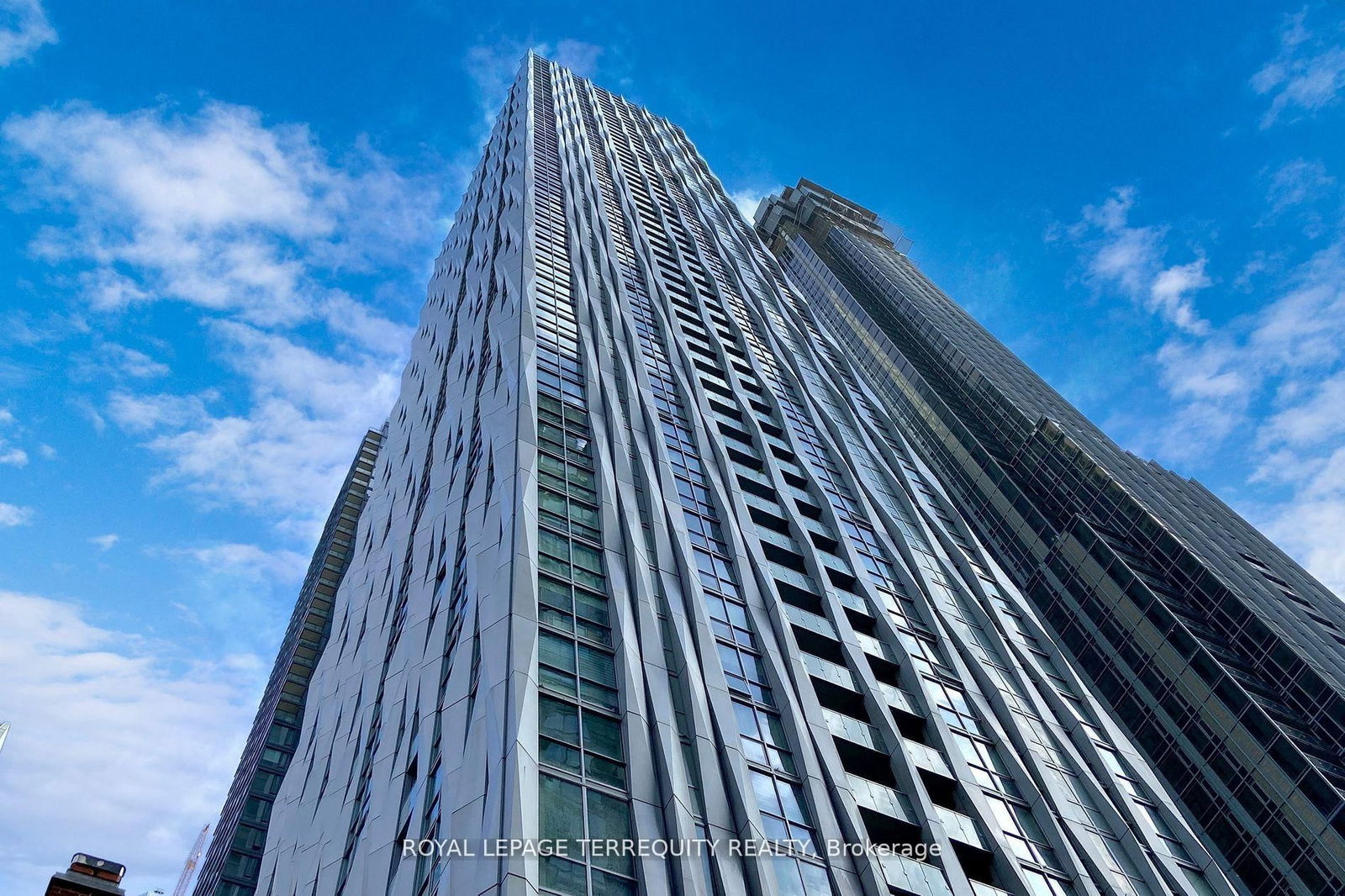 1 Yorkville Ave, unit 4202 for rent