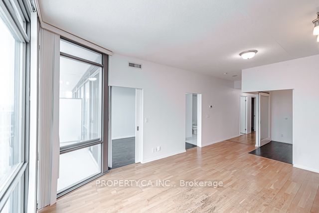 832 Bay St, unit 3502 for rent