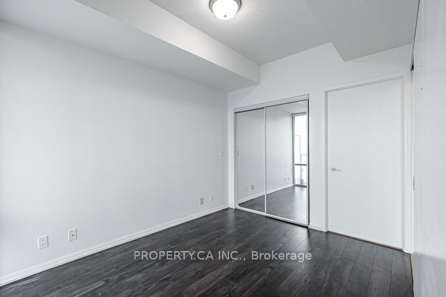 832 Bay St, unit 3502 for rent