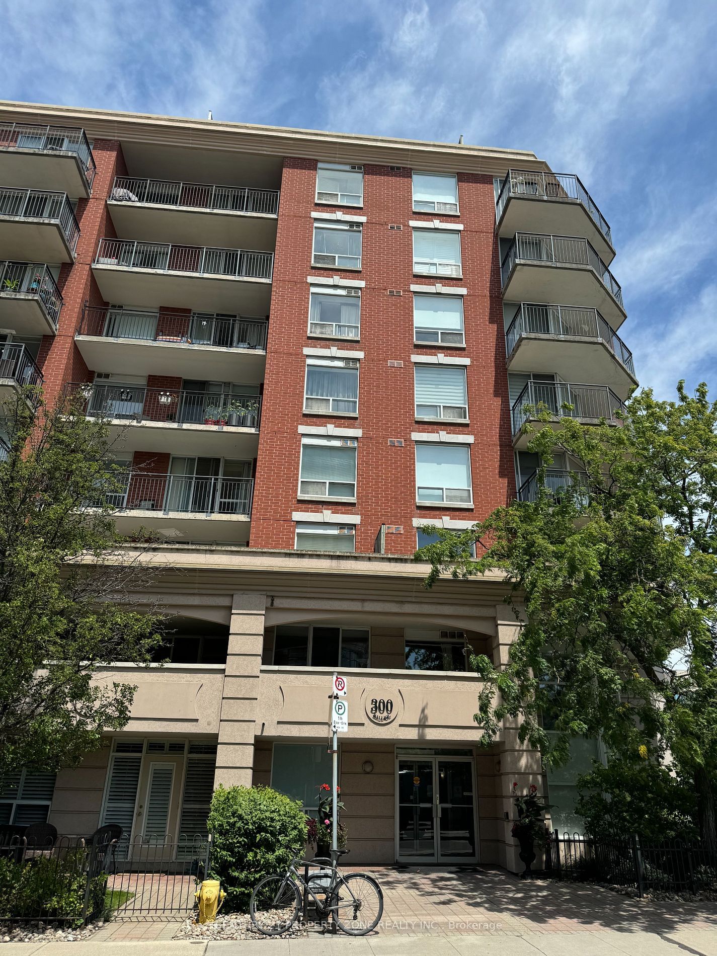 300 Balliol St, unit 810 for rent