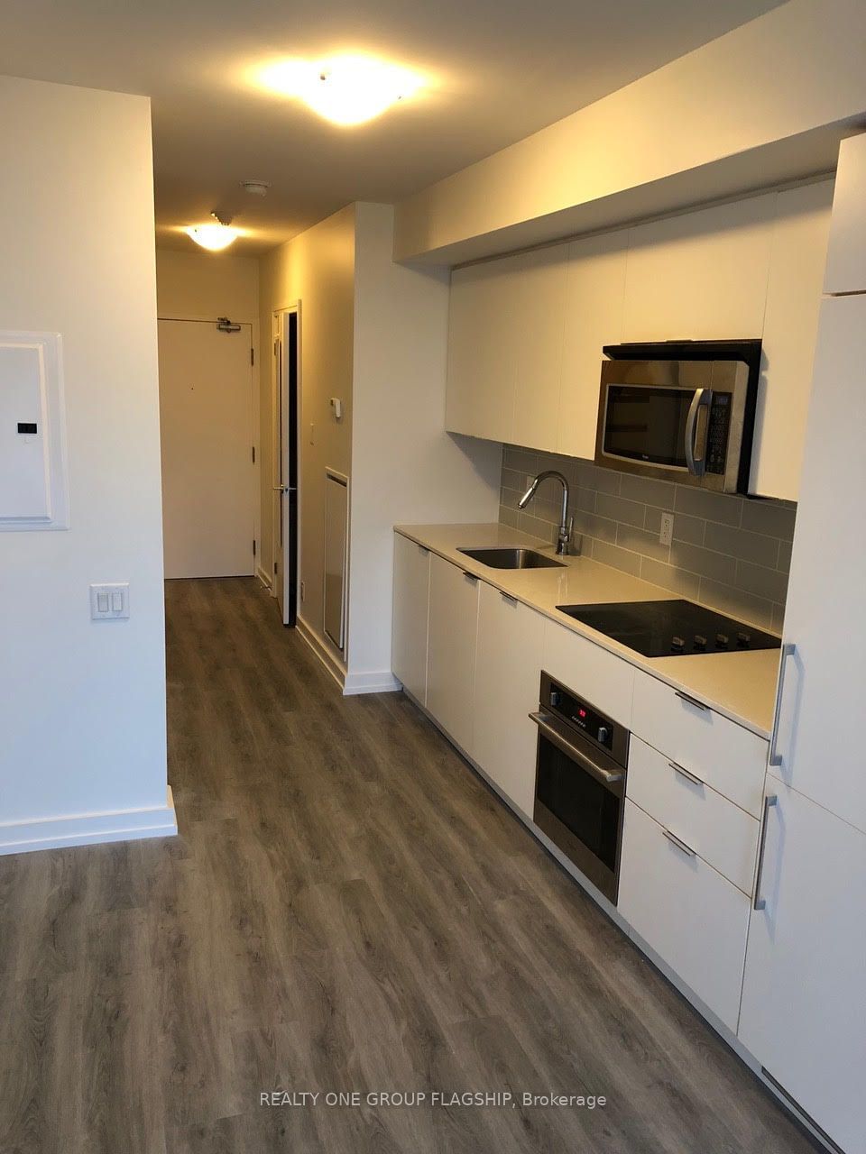 5 Hanna Ave, unit 422 for rent