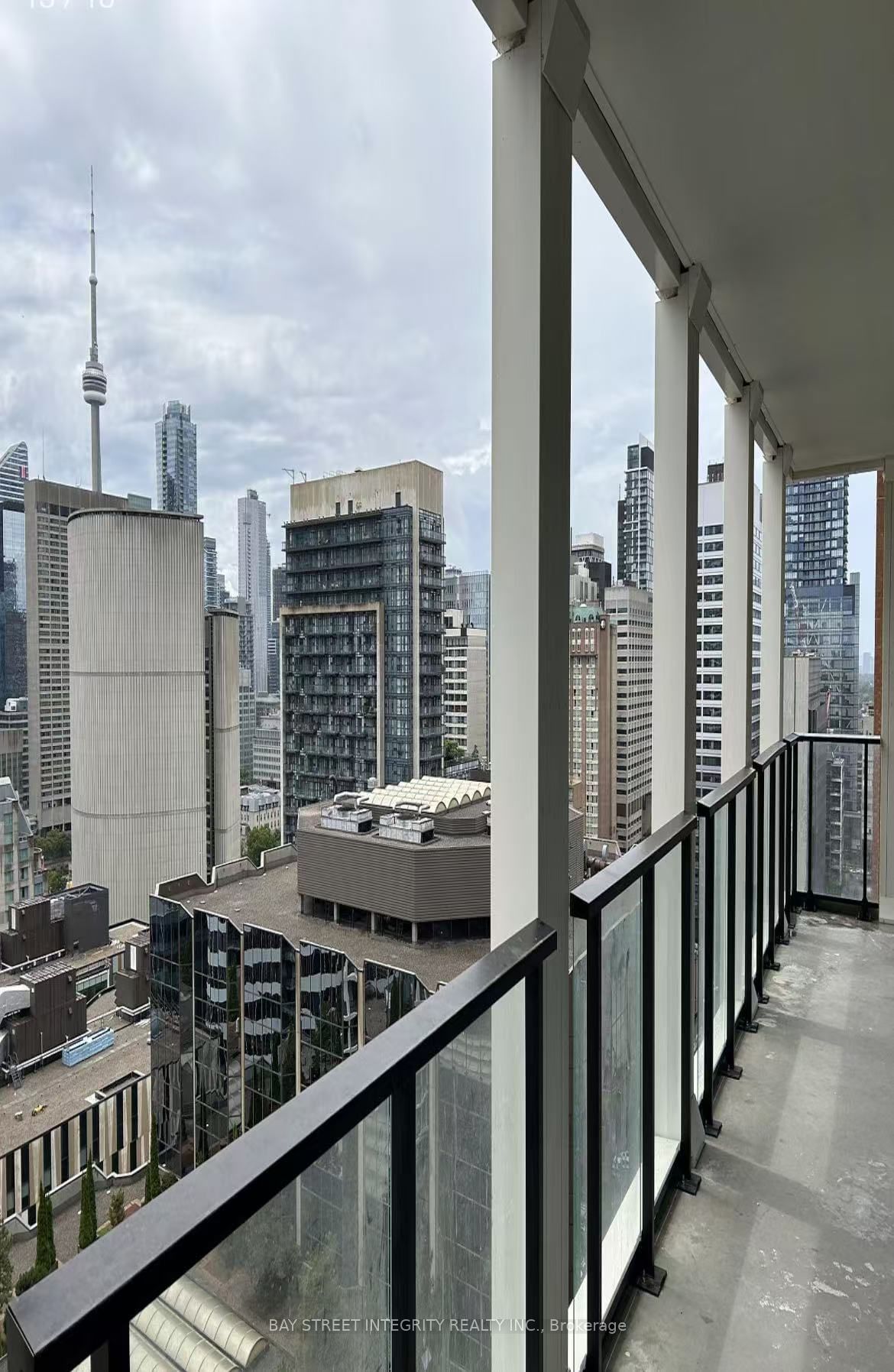 20 Edward St, unit 1910 for rent