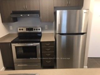 570 Bay St, unit 2702 for rent