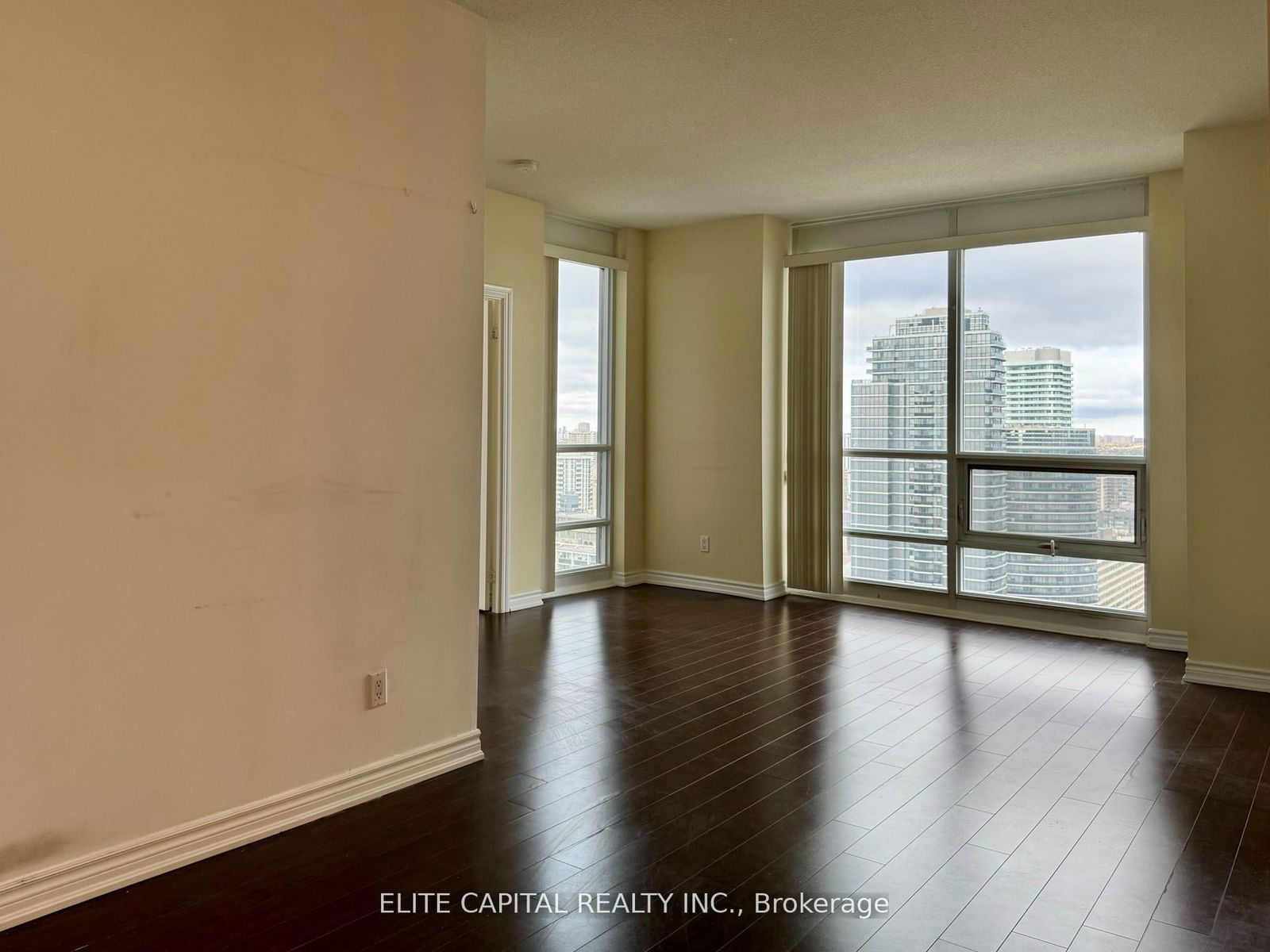 761 Bay St, unit 3502 for rent