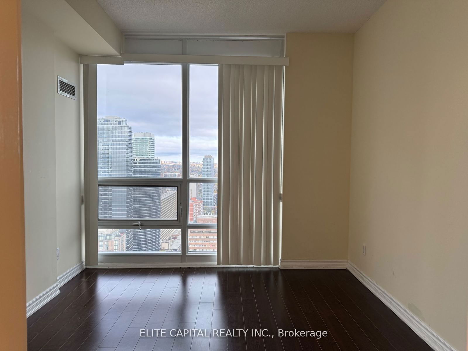 761 Bay St, unit 3502 for rent