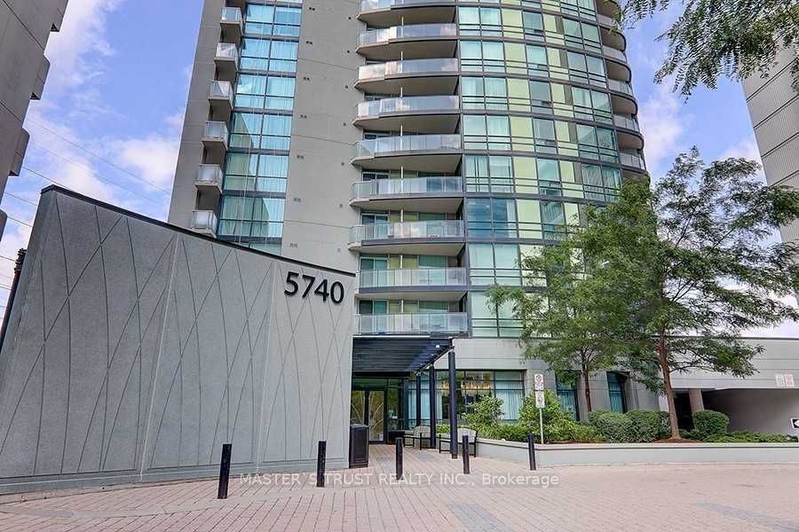 5740 Yonge St, unit 304 for sale